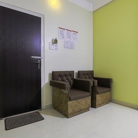 Collection O Hotel Kaku Palasbari Dış mekan fotoğraf