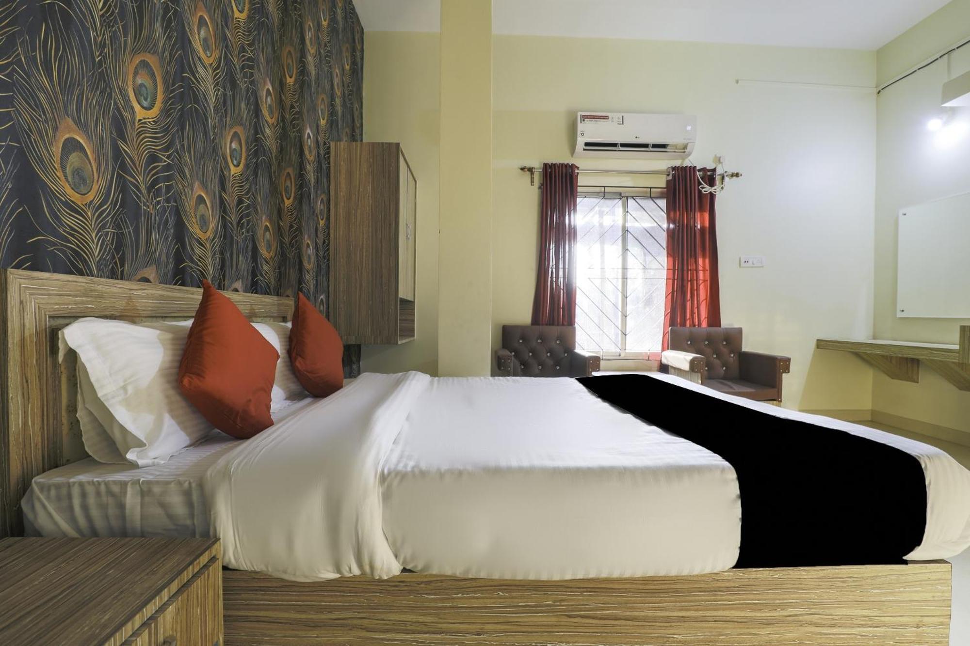 Collection O Hotel Kaku Palasbari Dış mekan fotoğraf